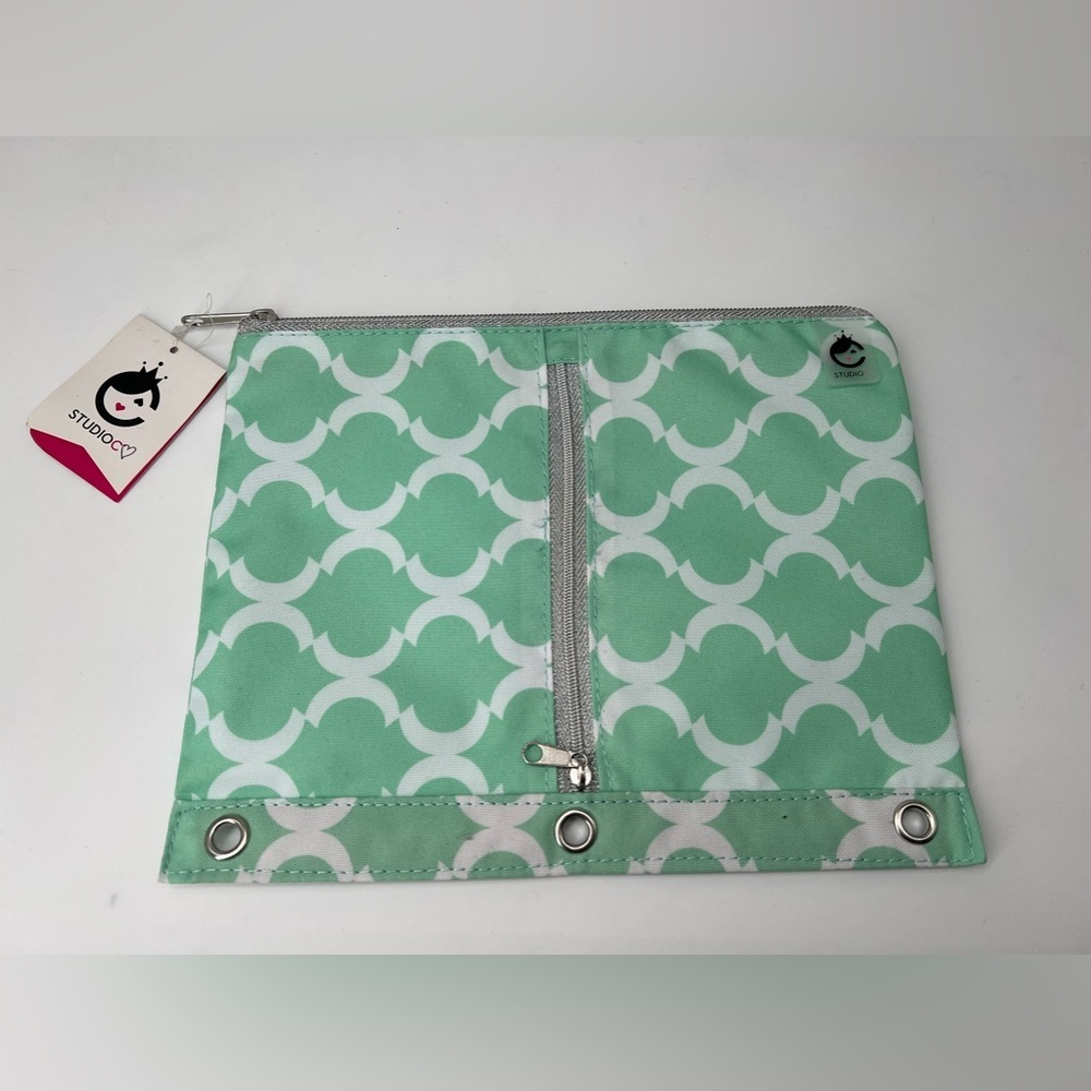 Binder pouch studio C school supply binder pencil punch new
